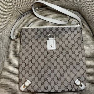 Gucci Canvas Fabric GG Abbey D-Ring Crossbody Bag Italy